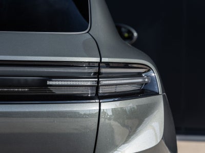 2025 Porsche Macan Electric