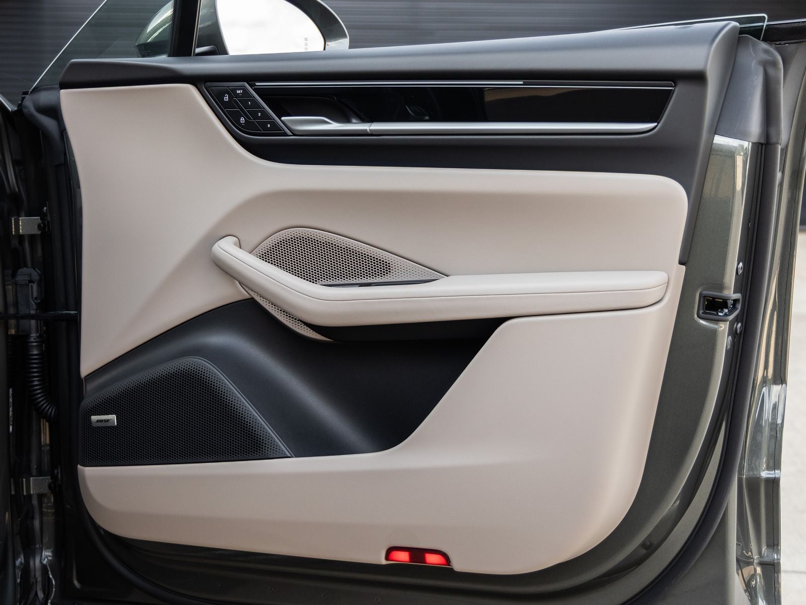 2025 Porsche Macan Electric