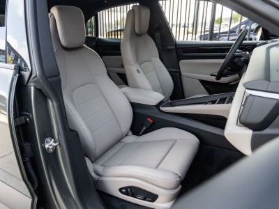 2025 Porsche Macan Electric