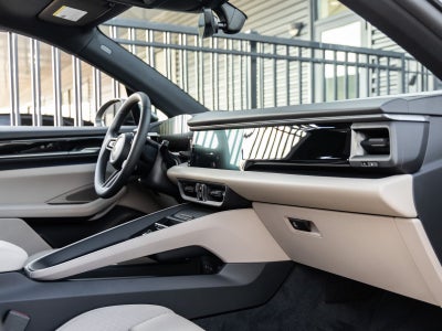 2025 Porsche Macan Electric