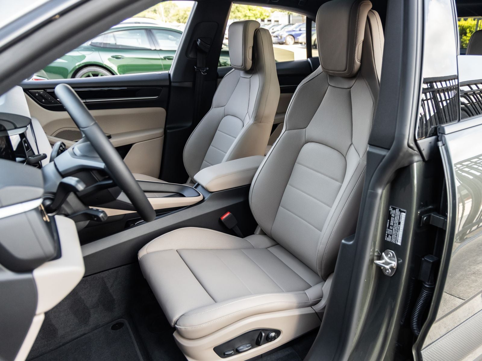 2025 Porsche Macan Electric