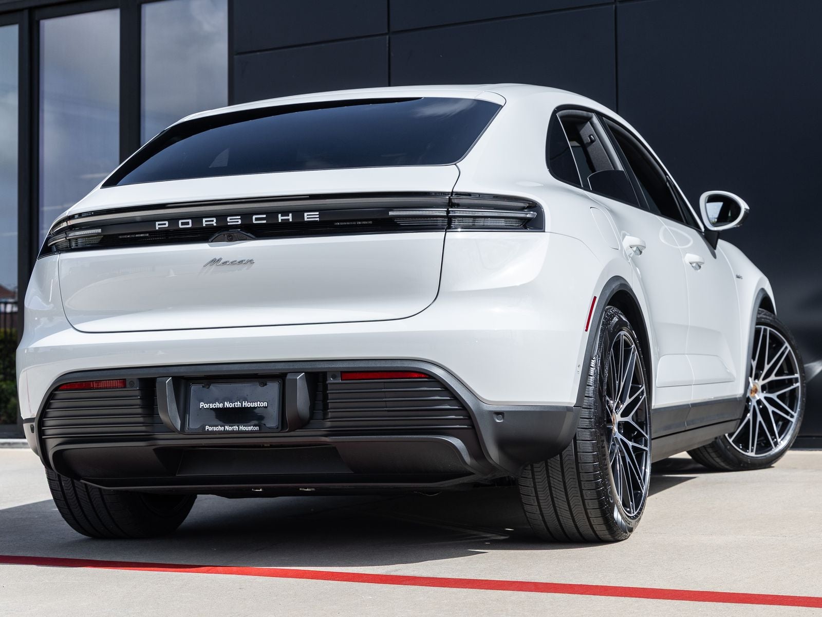 2026 Porsche Macan Macan Electric