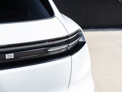2026 Porsche Macan Macan Electric