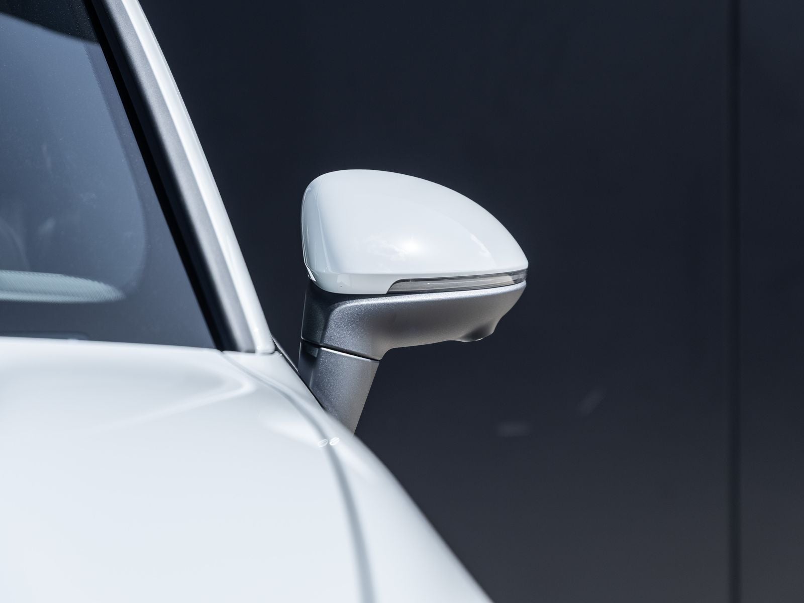 2026 Porsche Macan Macan Electric