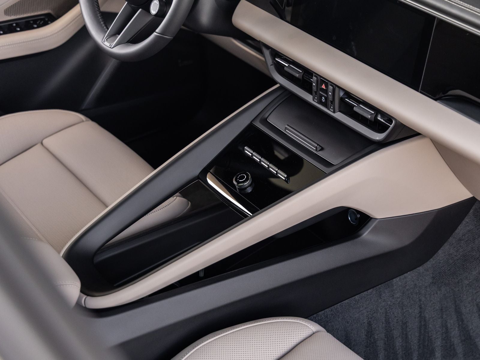 2026 Porsche Macan Macan Electric