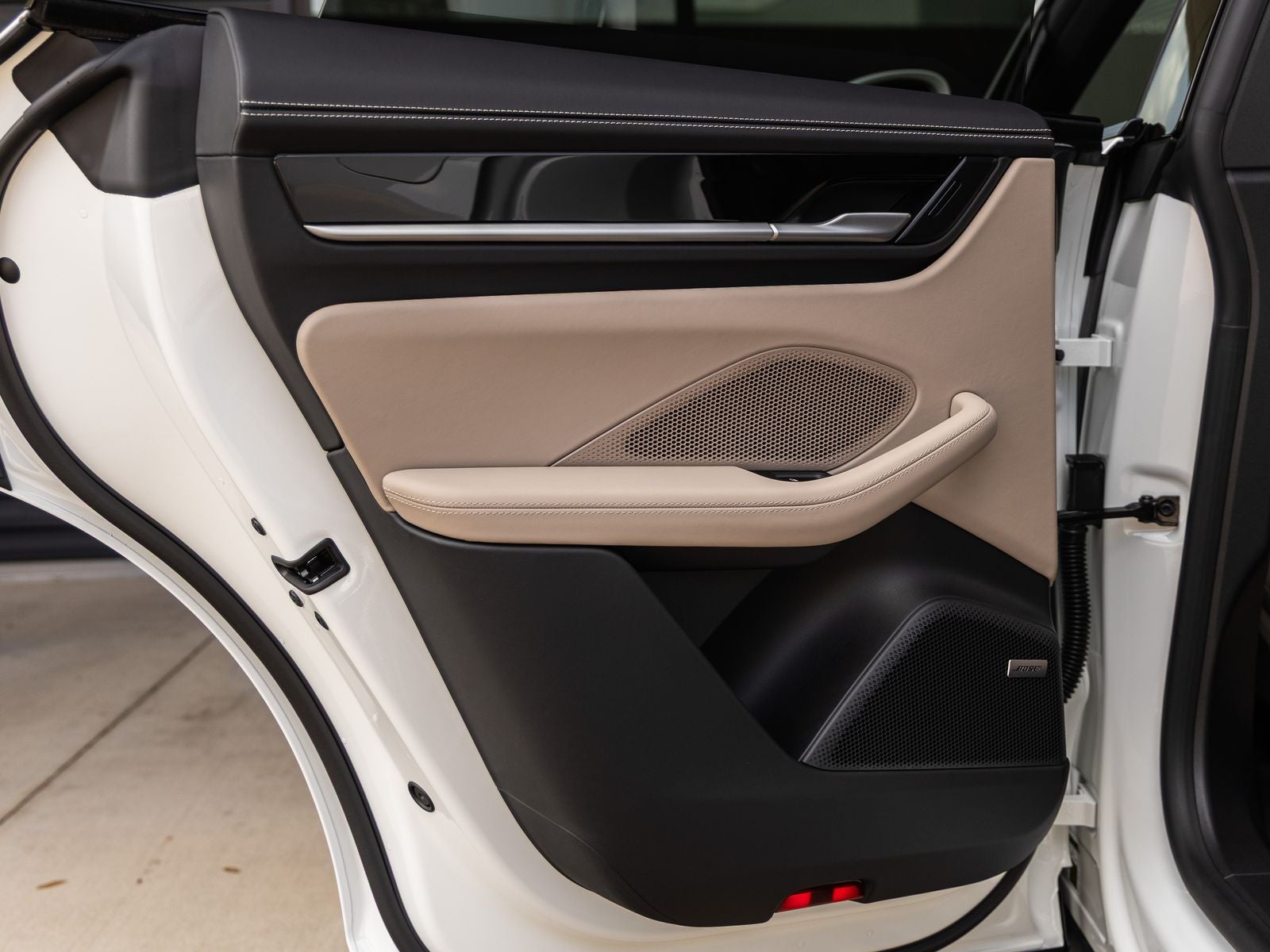 2026 Porsche Macan Macan Electric