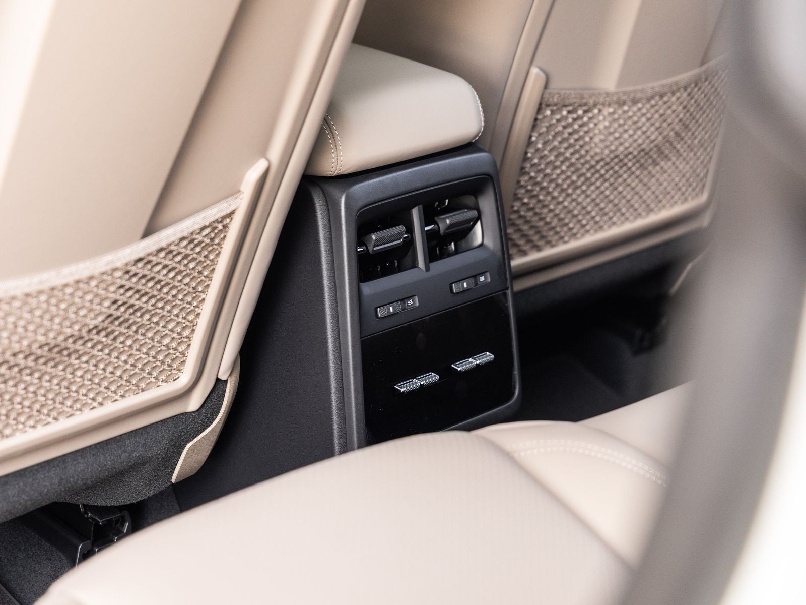2026 Porsche Macan Macan Electric
