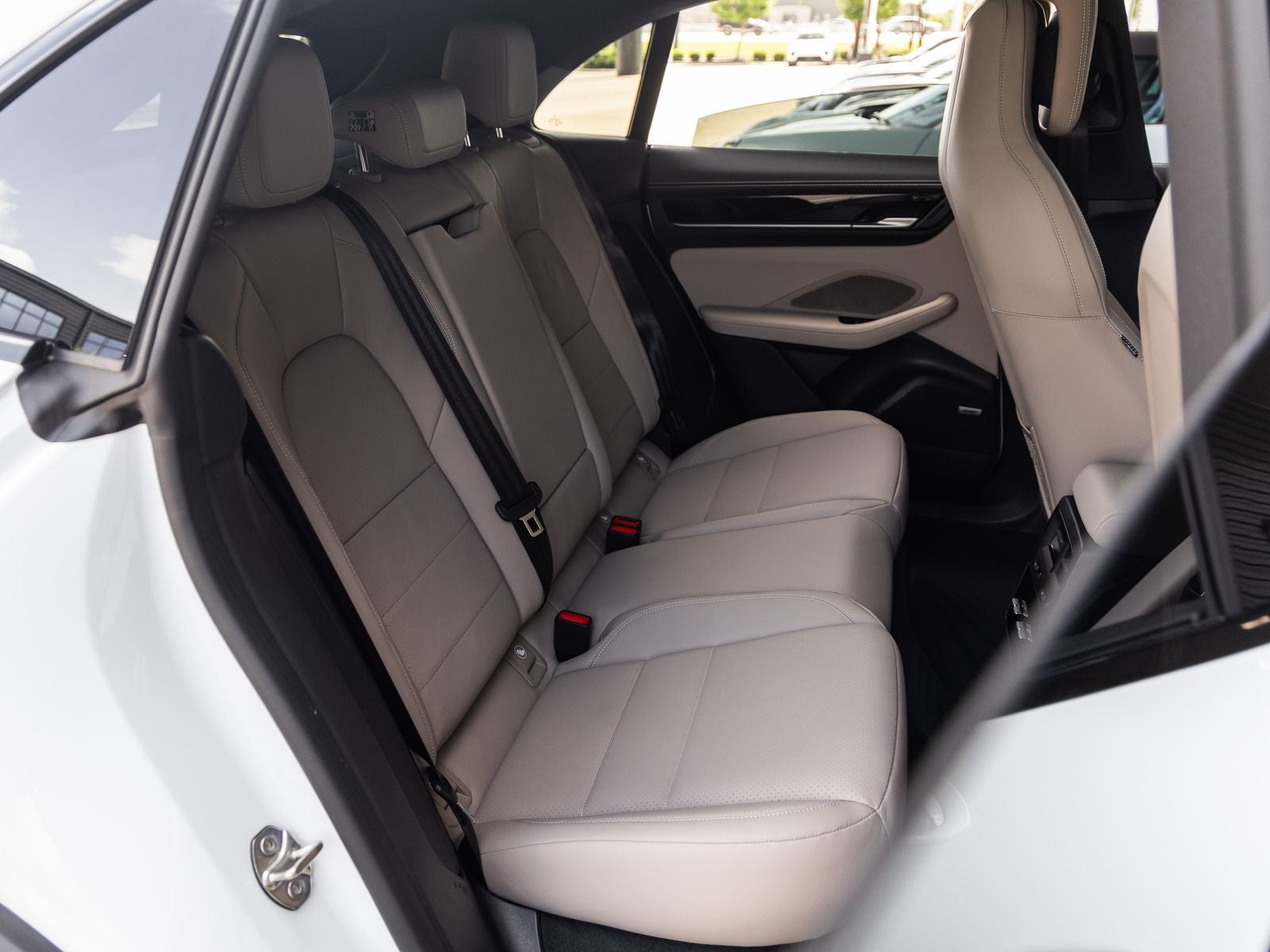 2026 Porsche Macan Macan Electric