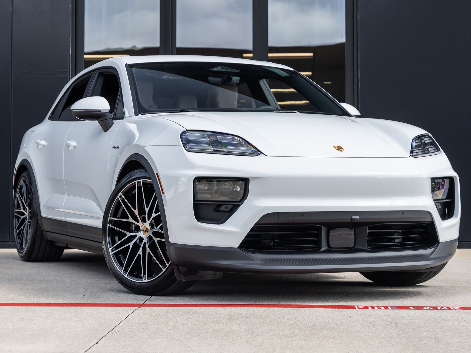 2026 Porsche Macan Macan Electric