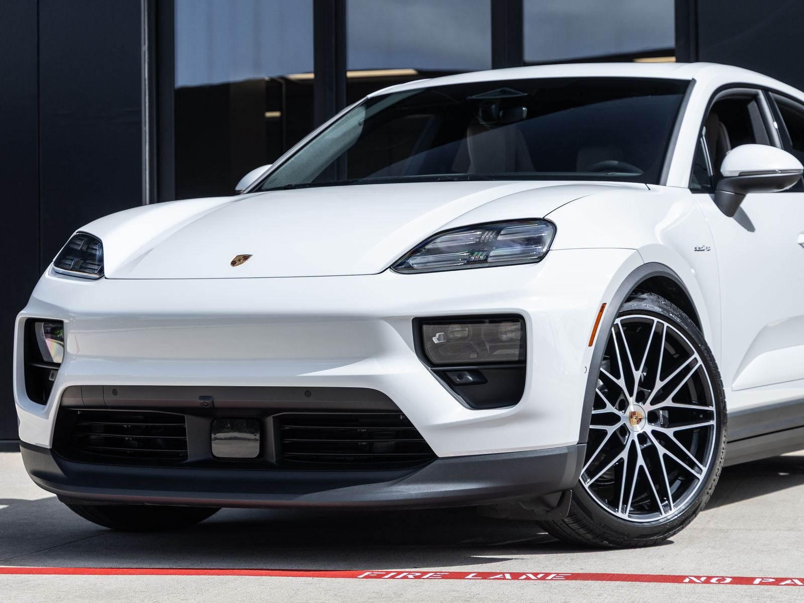 2026 Porsche Macan Macan Electric