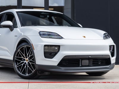 2026 Porsche Macan Macan Electric