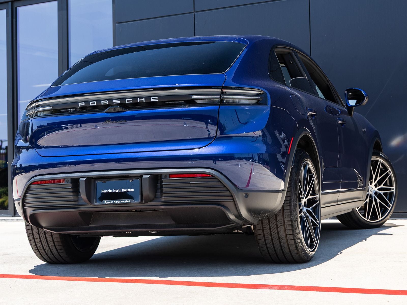 2025 Porsche Macan Electric