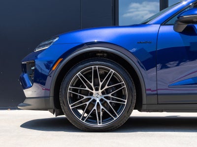 2025 Porsche Macan Electric