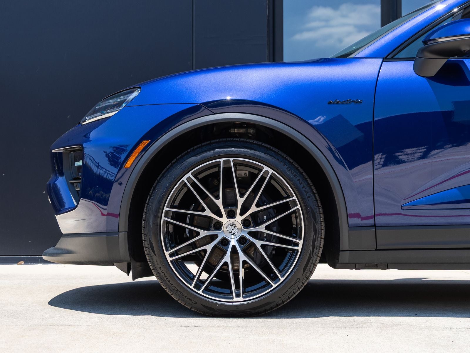 2025 Porsche Macan Electric