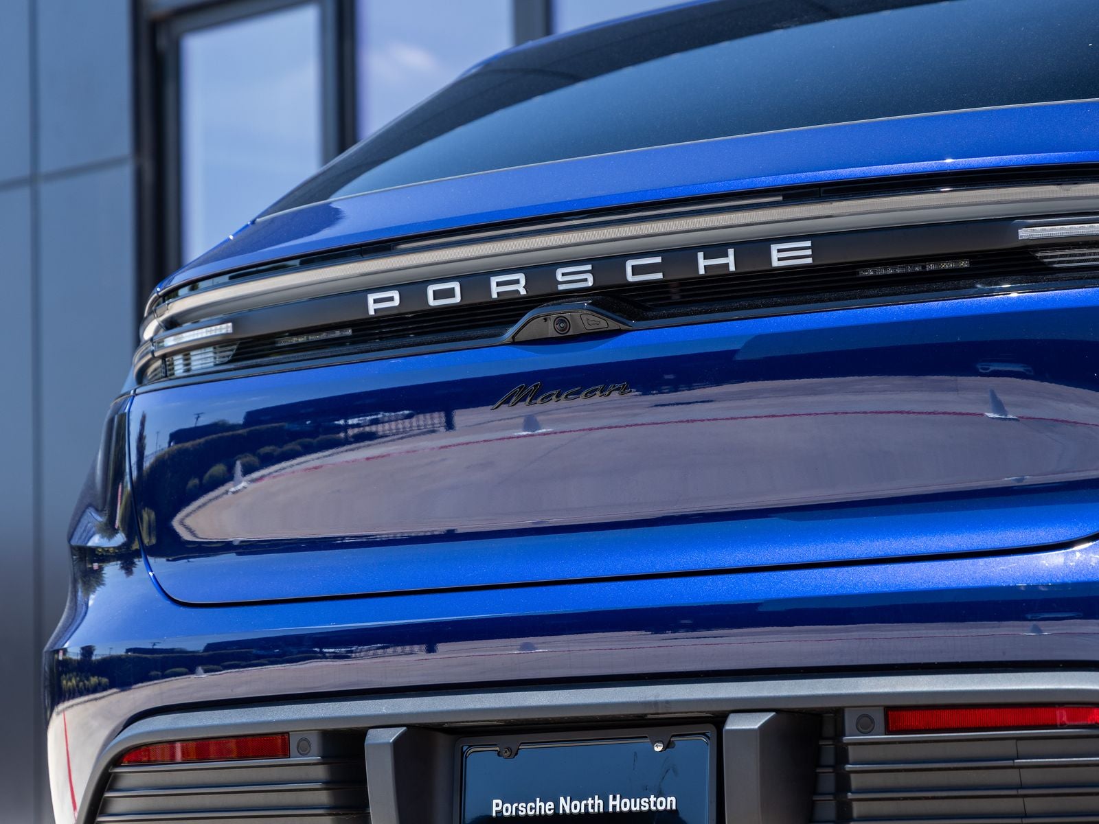 2025 Porsche Macan Electric