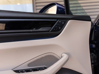 2025 Porsche Macan Electric