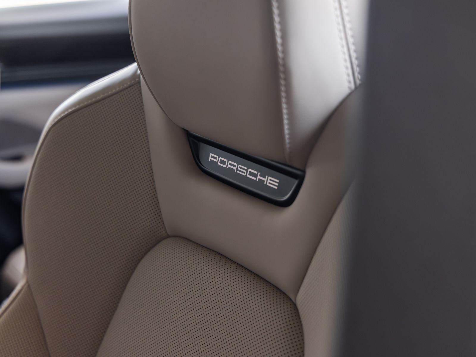 2025 Porsche Macan Electric