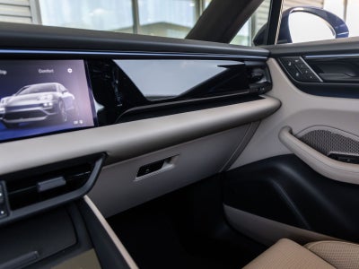 2025 Porsche Macan Electric