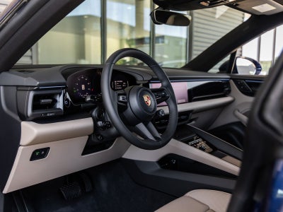 2025 Porsche Macan Electric