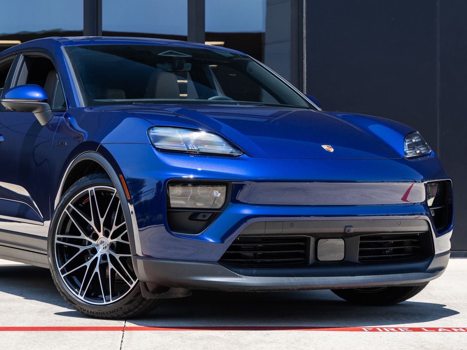 2025 Porsche Macan Electric