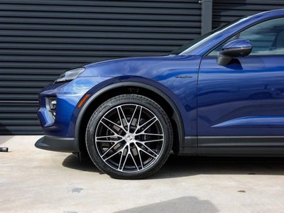 2025 Porsche Macan Electric