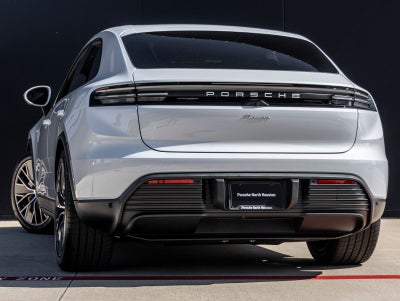 2026 Porsche Macan Macan Electric