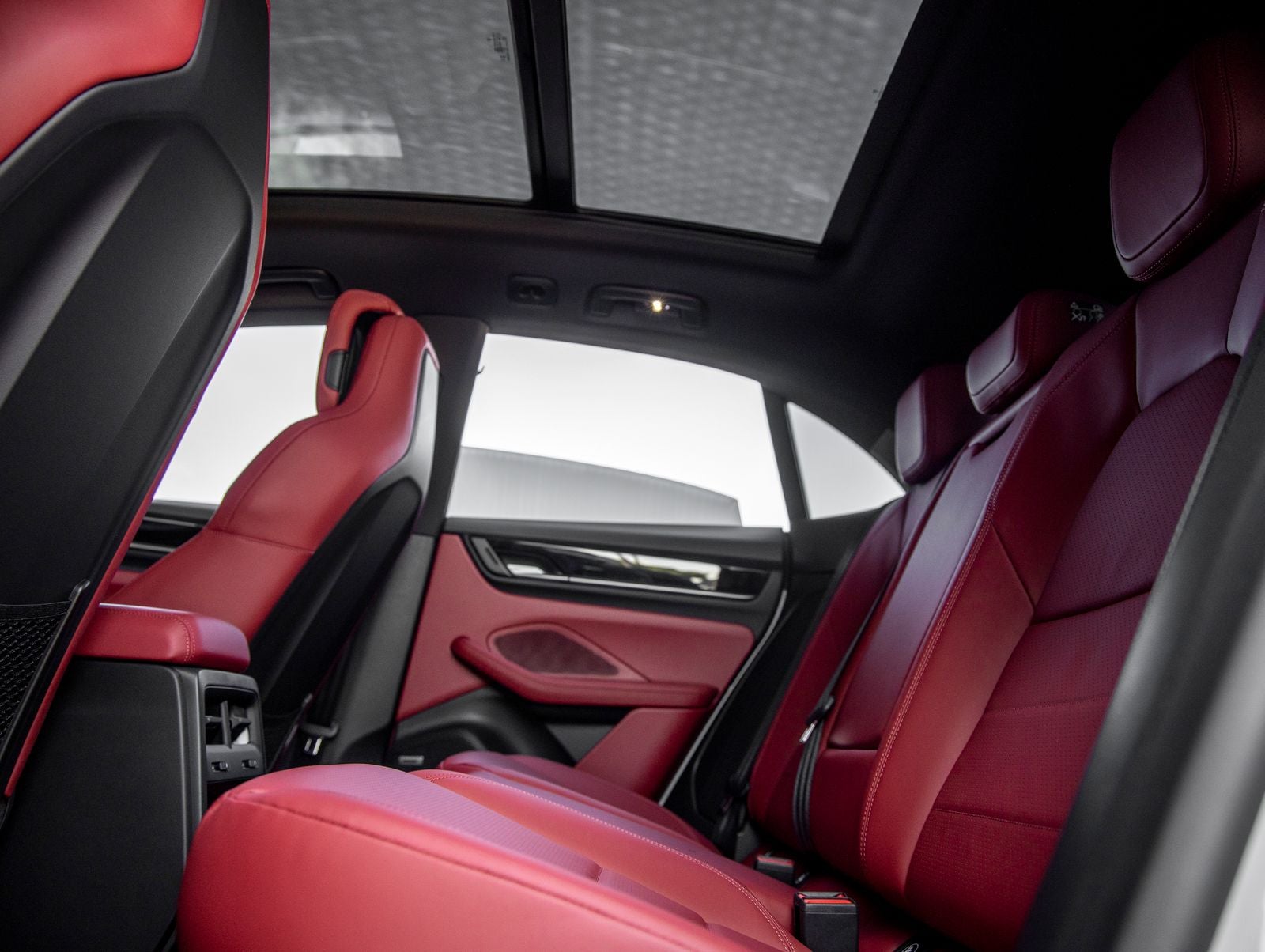 2026 Porsche Macan Macan Electric