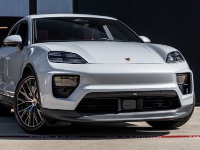 2026 Porsche Macan Macan Electric