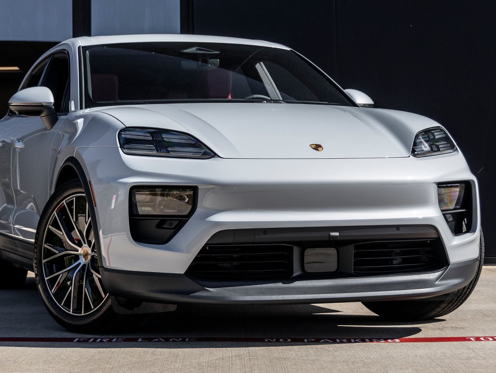 2026 Porsche Macan Macan Electric