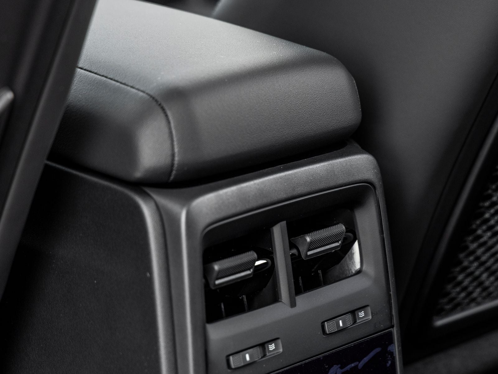 2025 Porsche Macan Electric Macan Electric