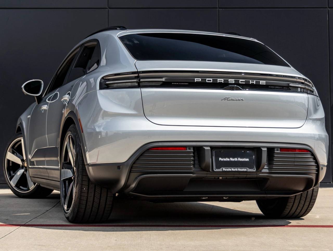 2025 Porsche Macan Electric Macan Electric
