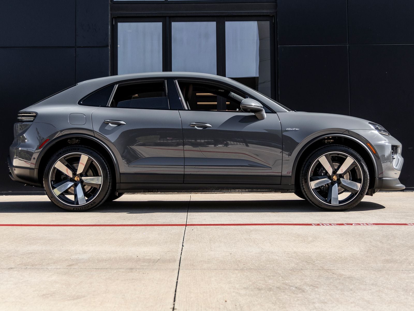 2026 Porsche Macan Macan Electric