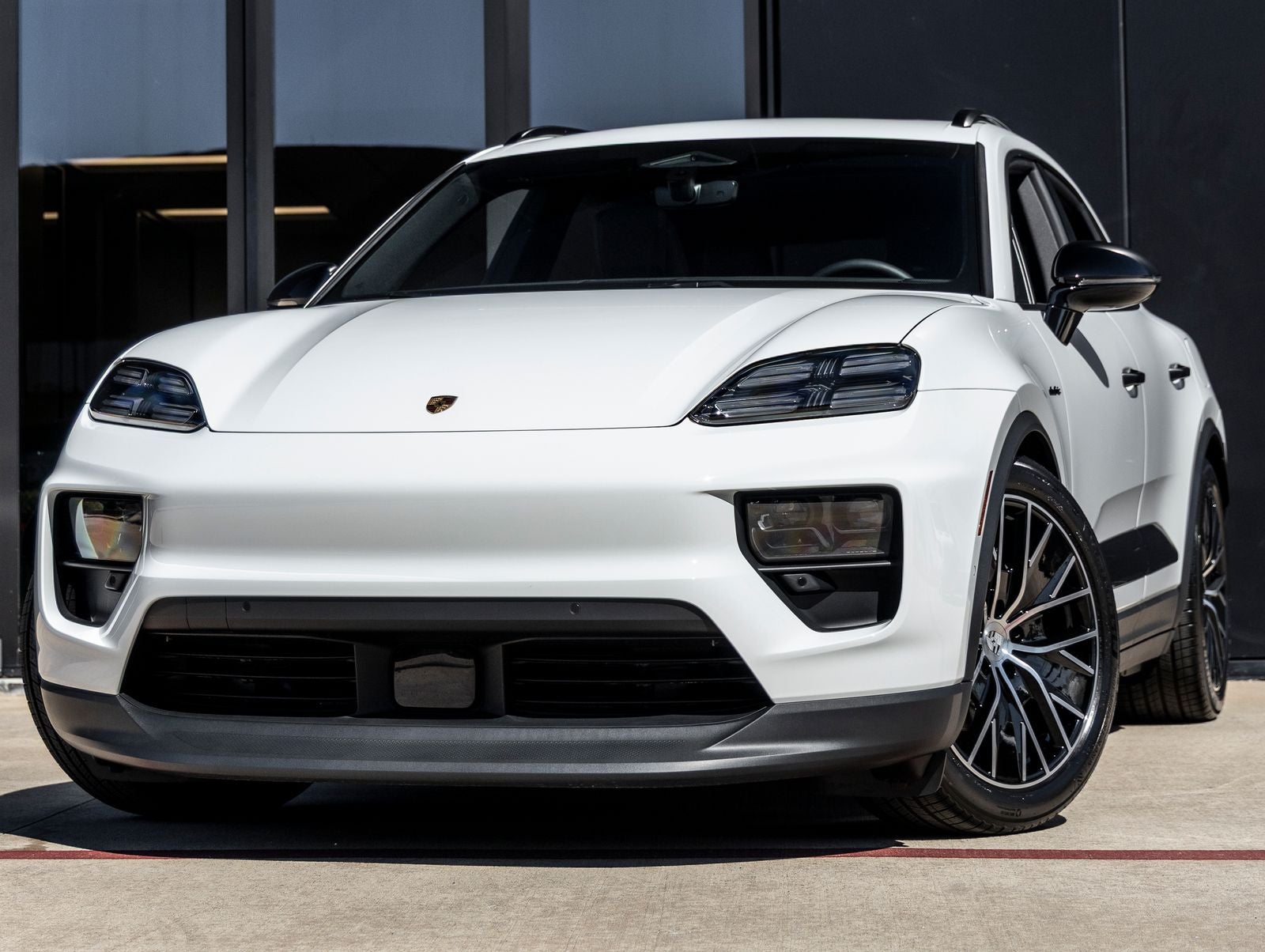 2025 Porsche Macan Electric