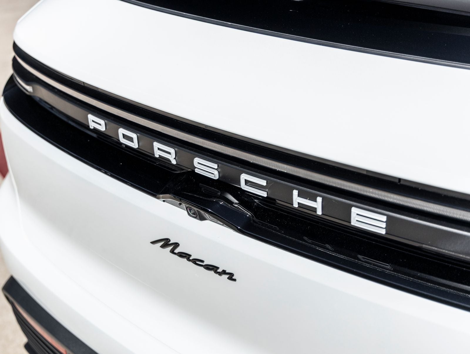 2025 Porsche Macan Electric