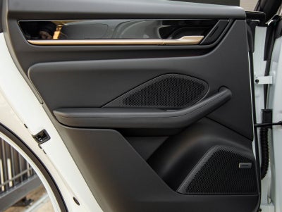 2025 Porsche Macan Electric