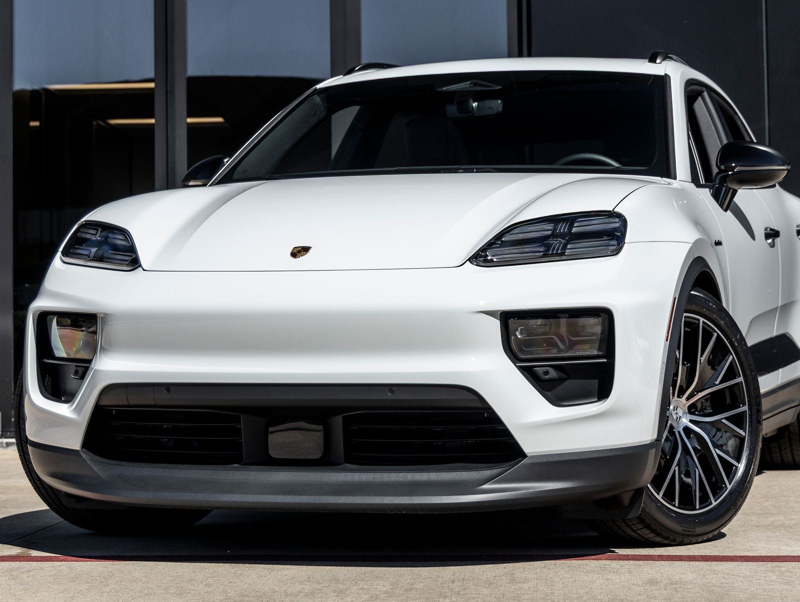 2025 Porsche Macan Electric