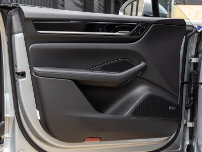 2025 Porsche Macan Electric