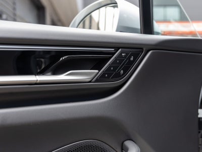 2025 Porsche Macan Electric