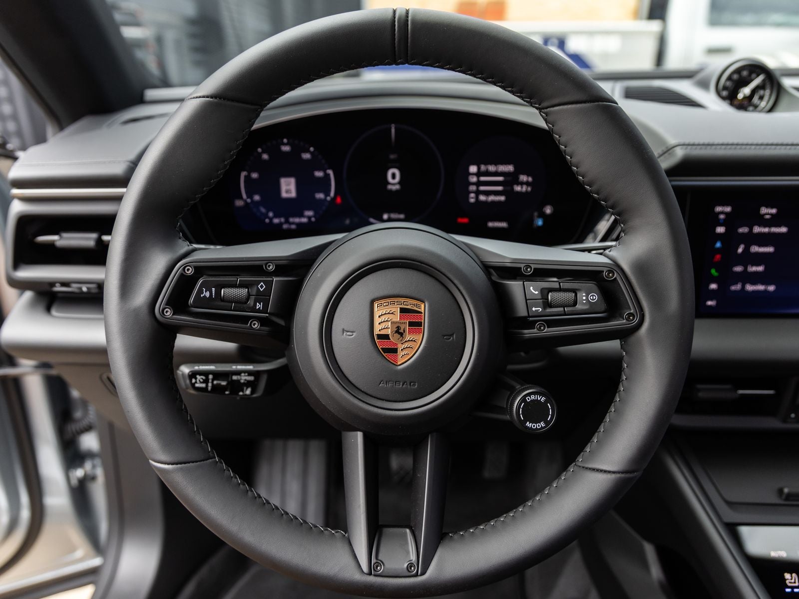 2025 Porsche Macan Electric