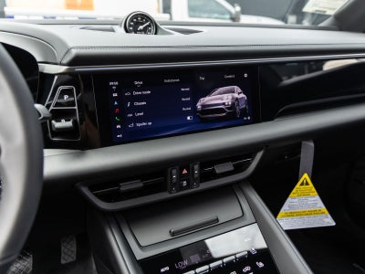 2025 Porsche Macan Electric