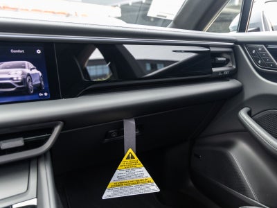 2025 Porsche Macan Electric