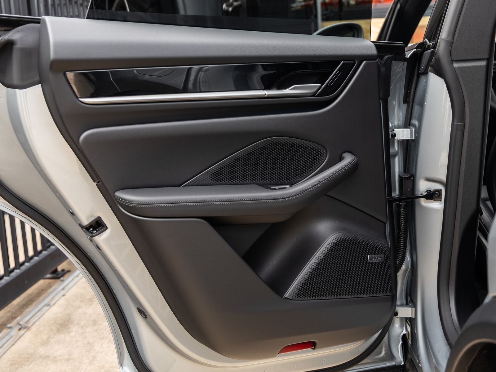 2025 Porsche Macan Electric