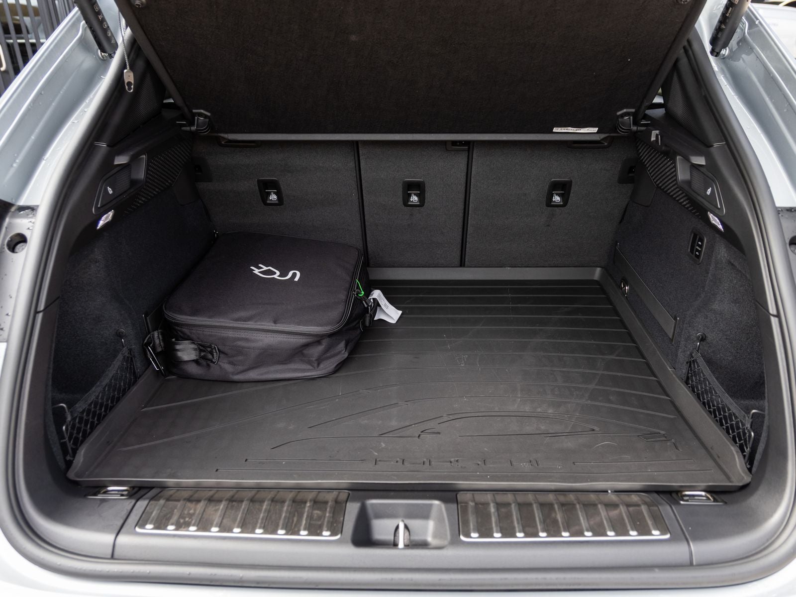 2025 Porsche Macan Electric