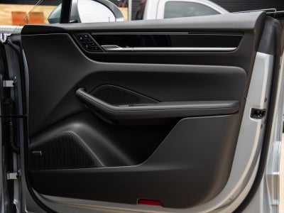 2025 Porsche Macan Electric