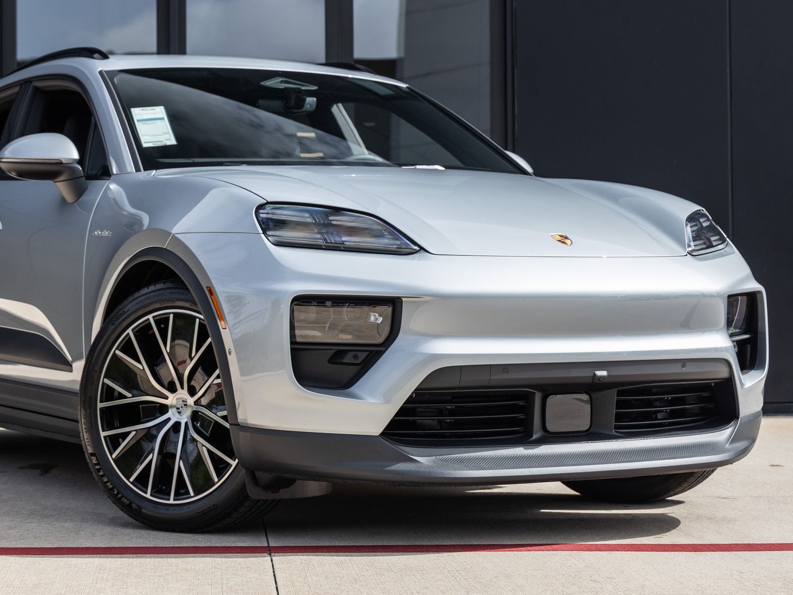 2025 Porsche Macan Electric