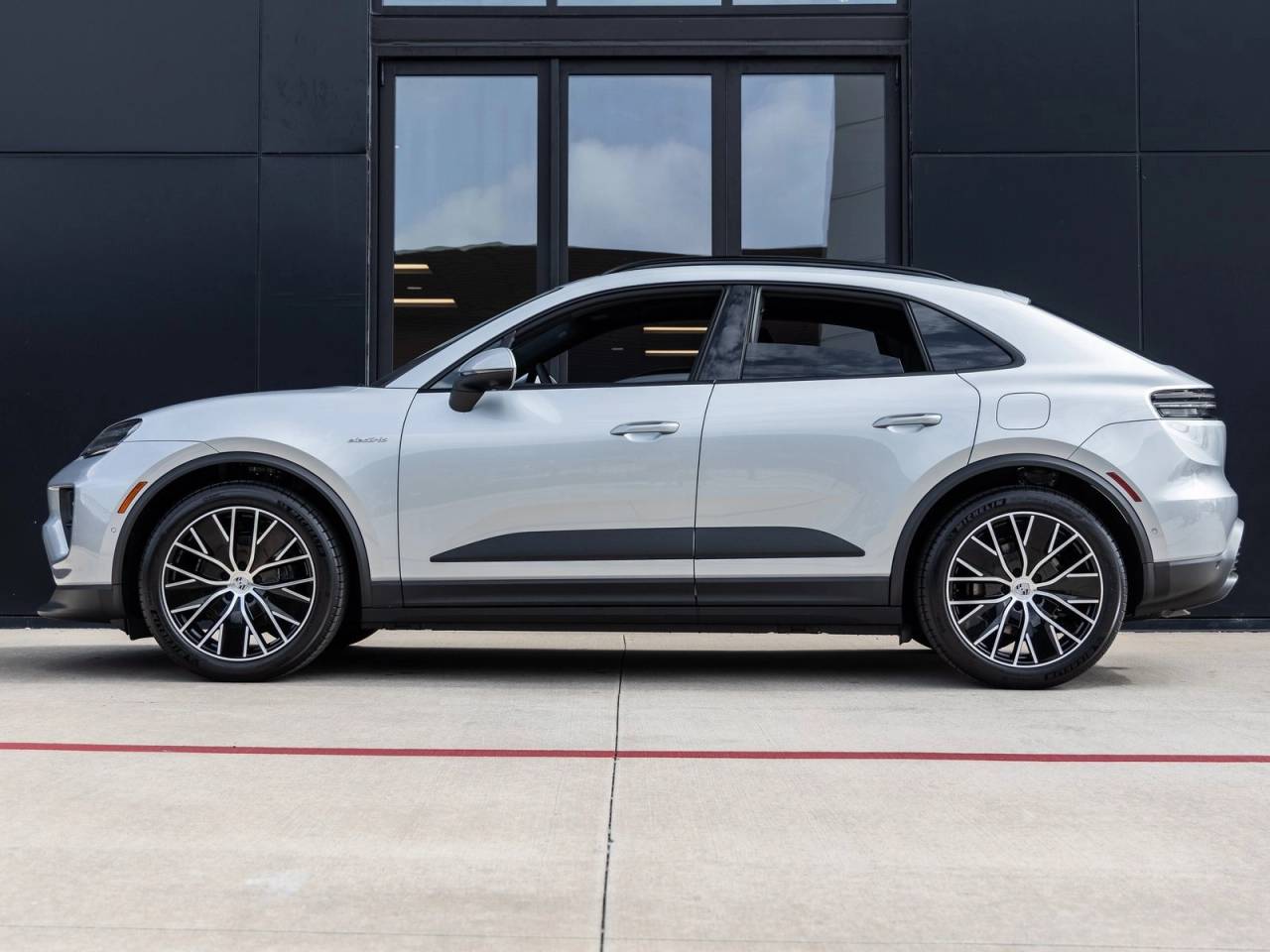 2025 Porsche Macan Electric Macan Electric