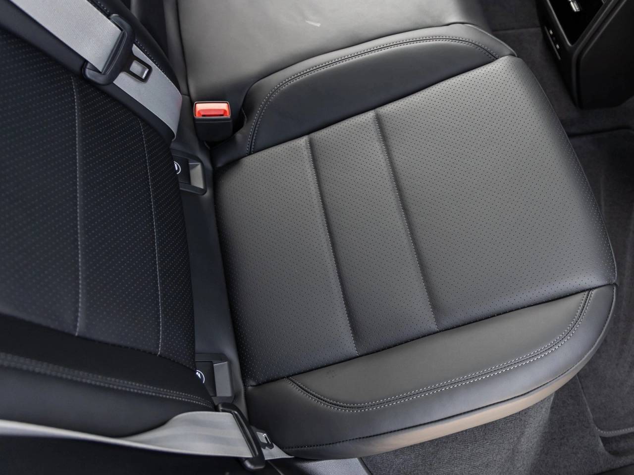 2025 Porsche Macan Electric Macan Electric