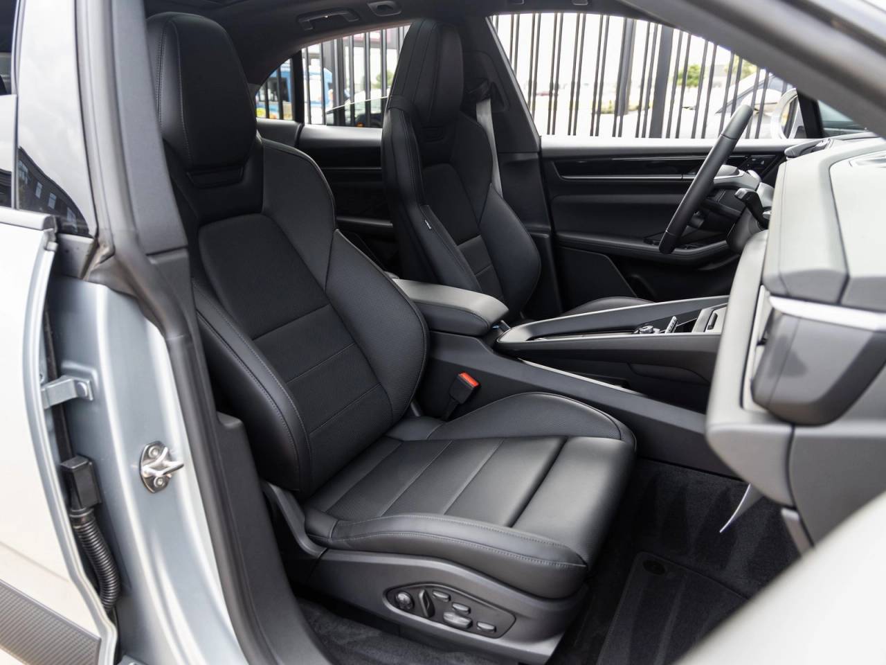 2025 Porsche Macan Electric Macan Electric