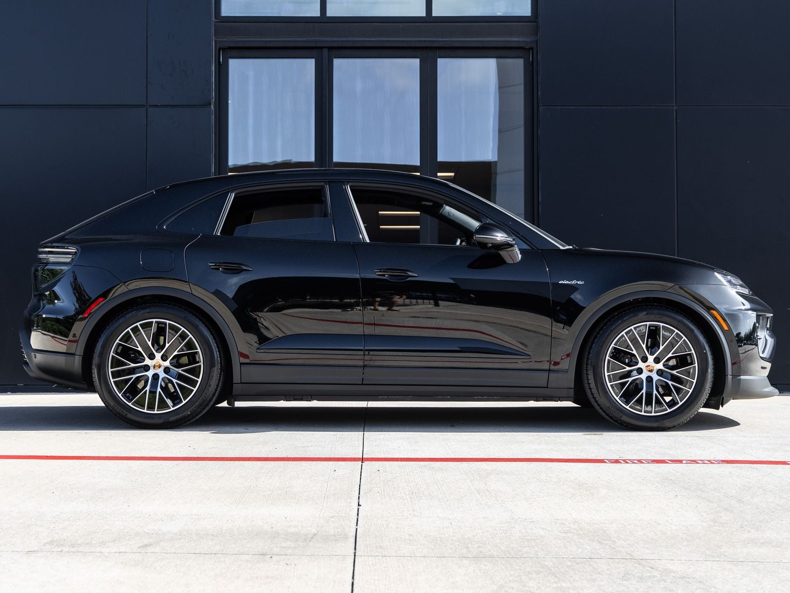 2026 Porsche Macan Macan Electric