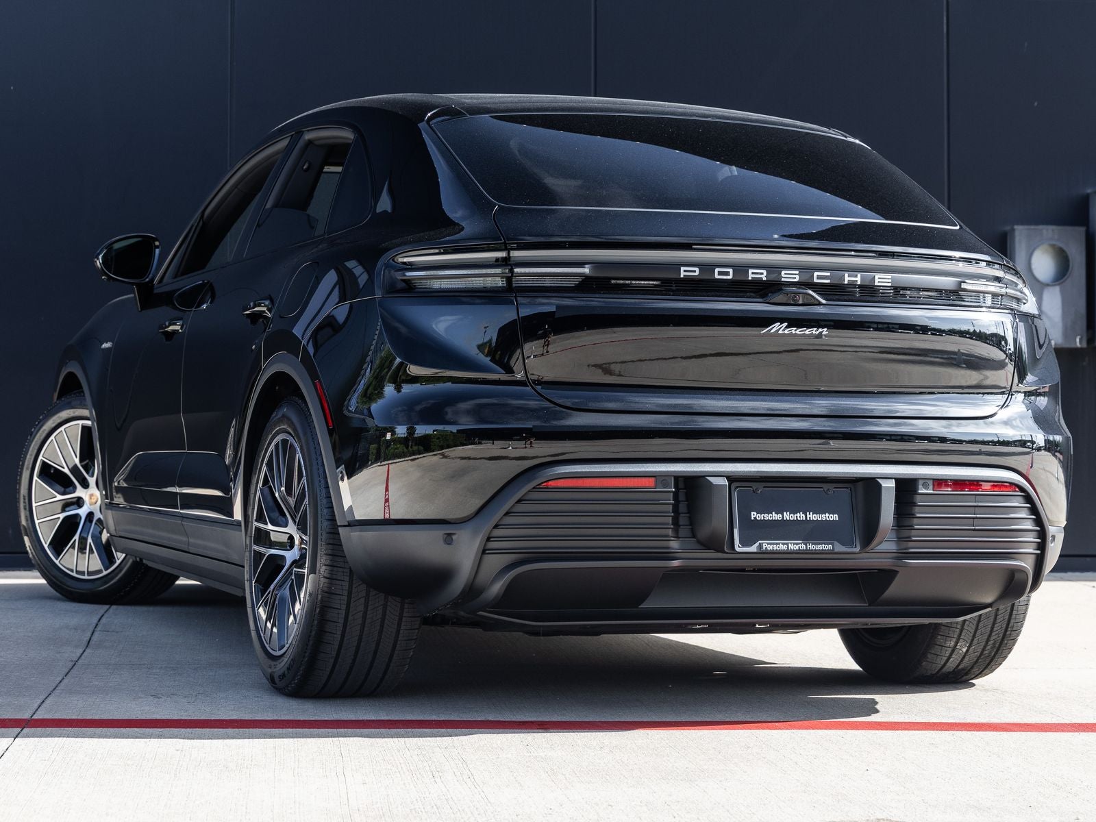 2026 Porsche Macan Macan Electric